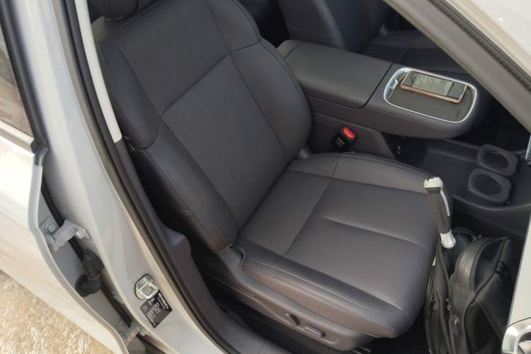 Used Leapmotor B10 2025 510 Joyful Edition Right Front Seat