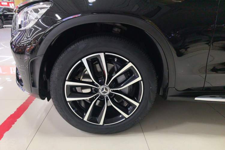 Used Mercedes-Benz GLC 2020 Facelift GLC 300 L 4MATIC Dynamic Edition
