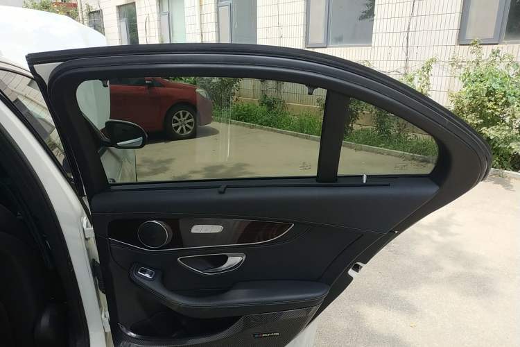 Used Mercedes-Benz C-Class 2015 C 200 L 4MATIC
