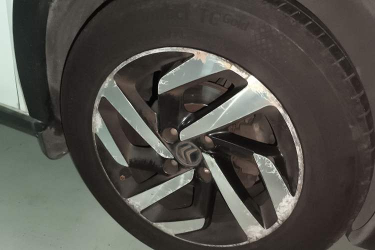 Used Citroen C3-XR 2015 1.6L Automatic Pioneer Model Right Front Wheel Hub