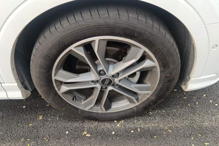 Used Audi Q3 2021 40 TFSI Fashion Dynamic Model