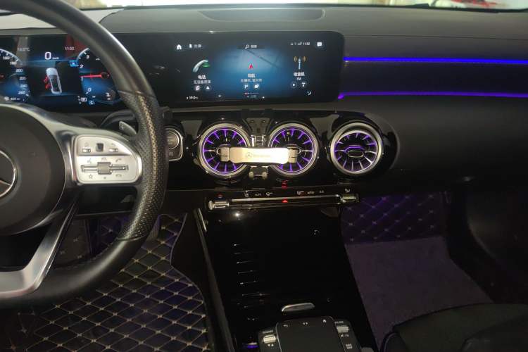 Used Mercedes-Benz A-Class 2022 Second Facelift A 200 L Sport Sedan Fashion Version