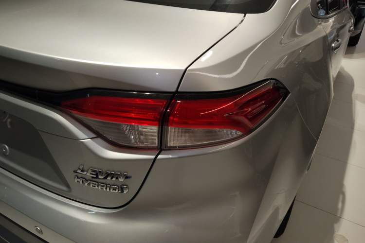 Used Toyota Levin 2019 Dual-Engine 1.8H E-CVT Entry-Level Model China VI Standard
