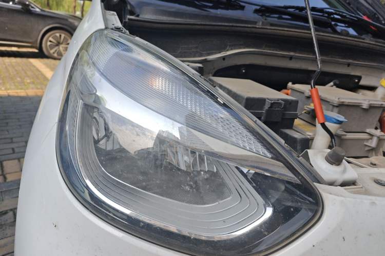 Used Roewe Clever 2021 302km All-Round Version Right Front Headlight