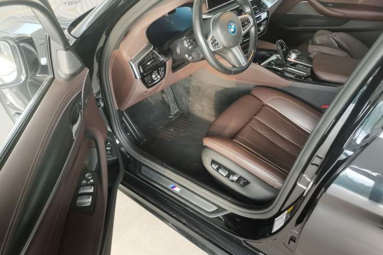 Used BMW 5 Series New Energy 2021 535Le Pioneer Edition M Sport Package Driver Seat