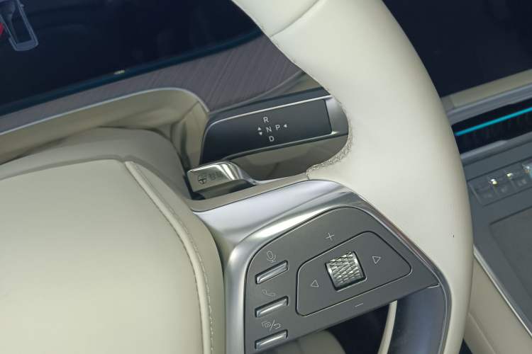 Used Denza N9 2025 Prestige Version
