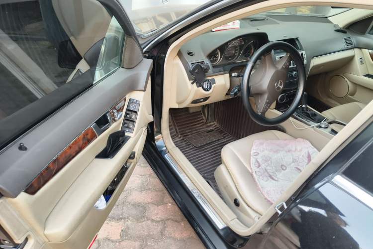 Used Mercedes-Benz C-Class 2010 C 200 CGI Elegance Model Driver Seat