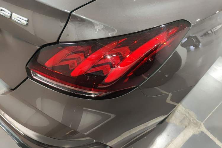 Used MG 5 2023 180 DVVT CVT Fashion Edition
