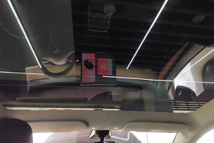 Used Tesla Model Y 2022 Long-Range All-Wheel-Drive Version