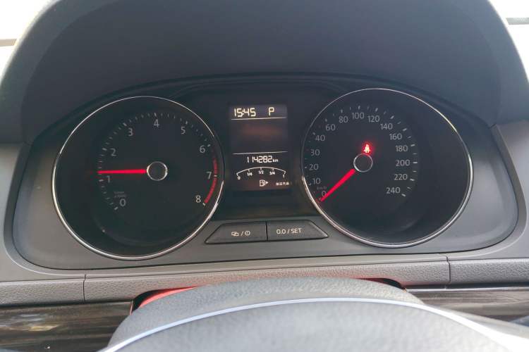 Used Volkswagen Gran Lavida 2015 1.6L Automatic Comfort Edition
