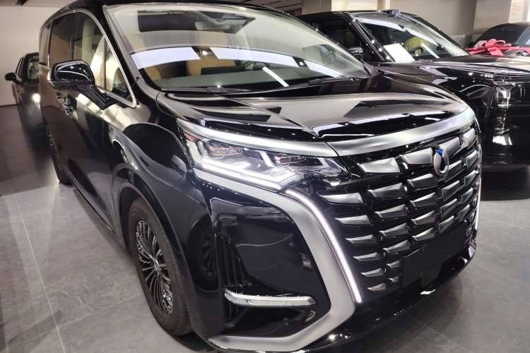 Used Denza D9 2022 DM-i 970 Four-Wheel Drive Flagship Model Exterior 1