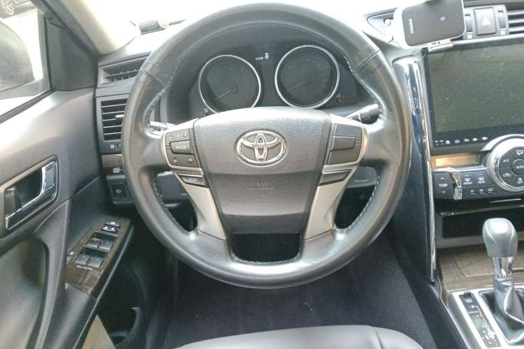 Used Toyota Reiz 2013 2.5S Elite Edition Steering Wheel