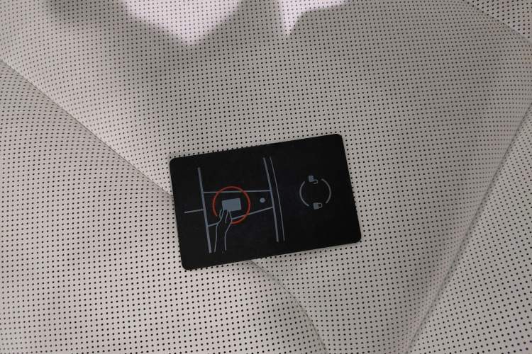 Used Tesla Model X 2023 Three-Motor All-Wheel-Drive Plaid Version Interior 1