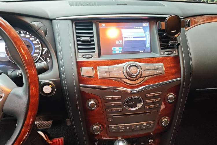 Used Infiniti QX80 2016 5.6L 4WD
