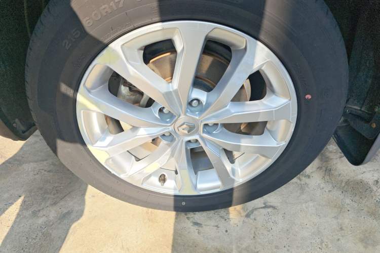 Used Renault Kadjar 2017 2.0L Two-Wheel-Drive Leading Edition