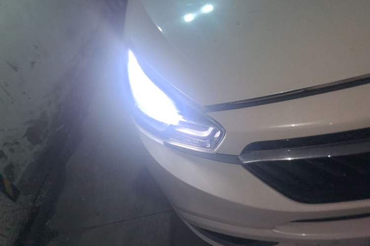 Used Chery Tiggo 7 2016 1.5T Manual Yaozhen Edition Right Front Headlight