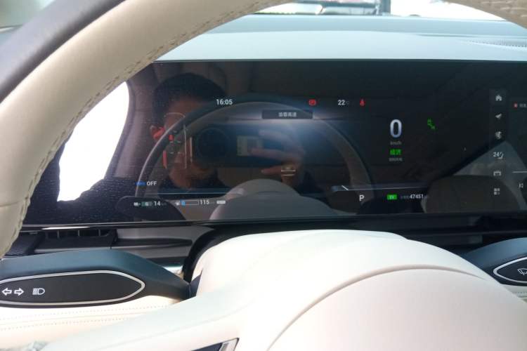 Used VOYAH Dream 2024 PHEV Ultra-Long Range Flagship Edition
