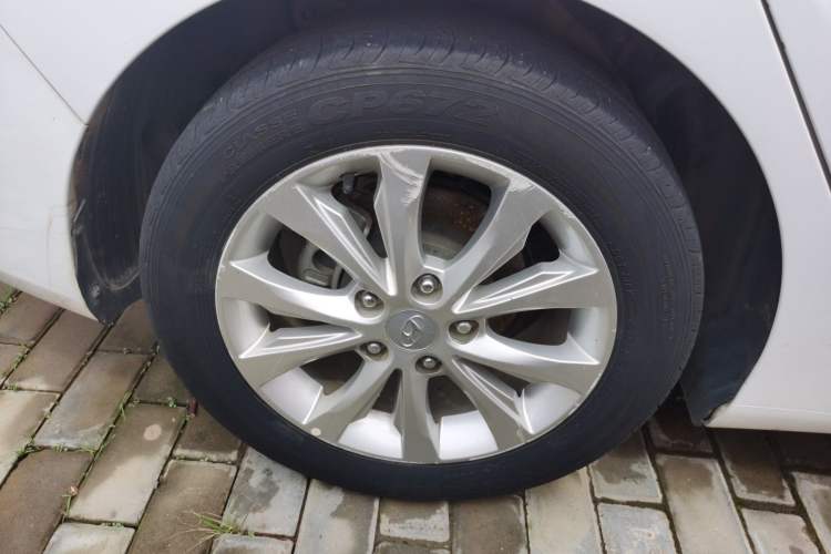 Used Hyundai Elantra (5th Generation / Langdong) 2016 1.6L Automatic Smart Version Right Rear Wheel Hub