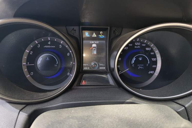 Used CHANGAN CS75 2014 2.0L Manual Luxury Version China IV Standard