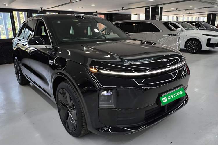 Used Li Auto L6 2025 Max Smart Refresh Edition Front Right 45 Deg