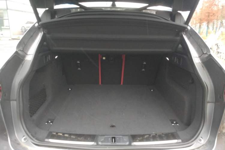 Used Jaguar F-PACE 2024 P250 R-Dynamic SE