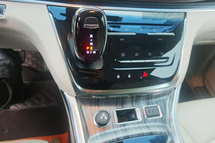 Used Buick GL8 2022 Land Business Class 652T Luxury Model
