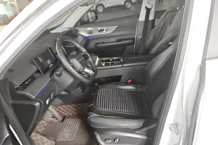 Used Chery Tiggo 8 PLUS 2025 290TGDI DCT Luxury 5-Seater
