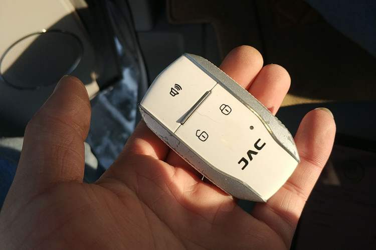 Used JAC Refine M5 2016 2.0T Gasoline Automatic Business Edition