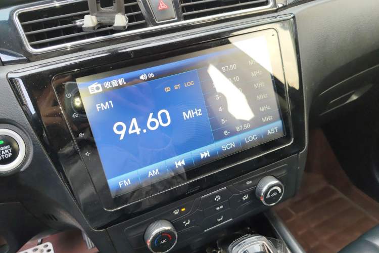 Used Dongfeng Fengon 580 2016 1.5T CVT Luxury Model
