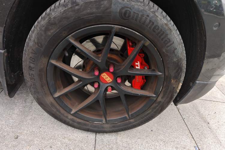 Used Chevrolet Equinox 2019 Redline 550T Automatic All-Wheel-Drive Trailblazer RS China VI Standard Right Front Wheel Hub