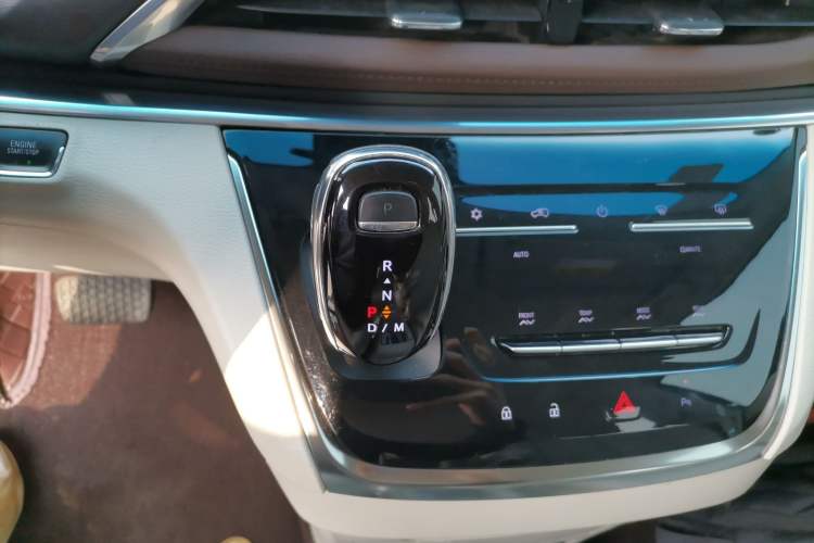 Used Buick GL8 2022 Land Cruiser Executive Class 652T Comfort Model
