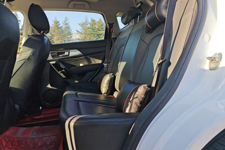 Used Haval H2 2018 1.5T Dual-Clutch Two-Wheel Drive Fashion Model China VI Standard