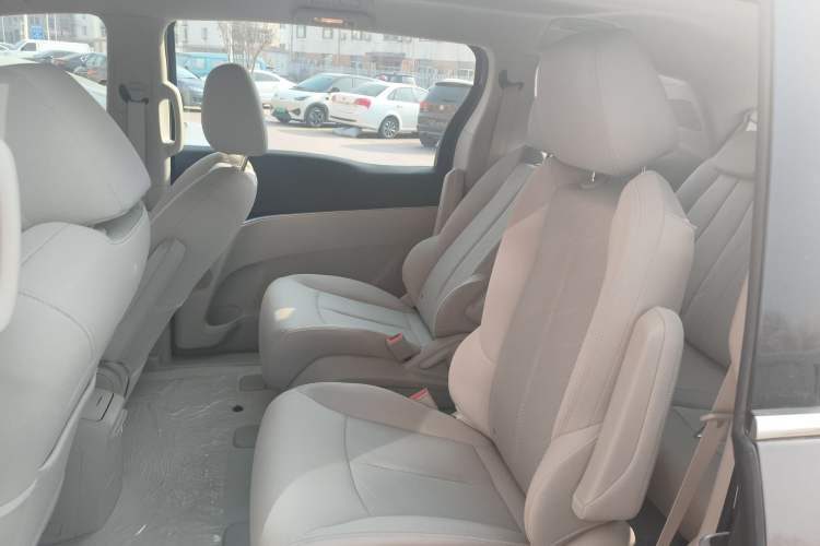 Used Buick GL8 2023 Land Executive Class Comfort Model