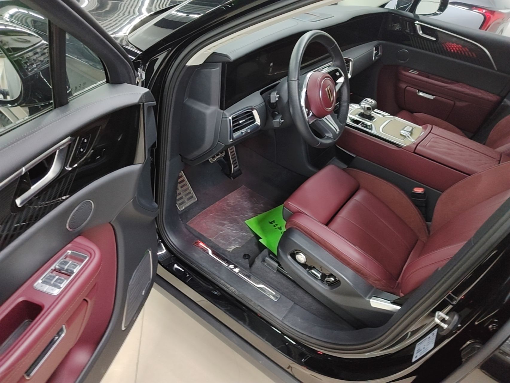 Hongqi E-HS9 2022 690 km Range Flagship Edition Six Seats — снимка 18