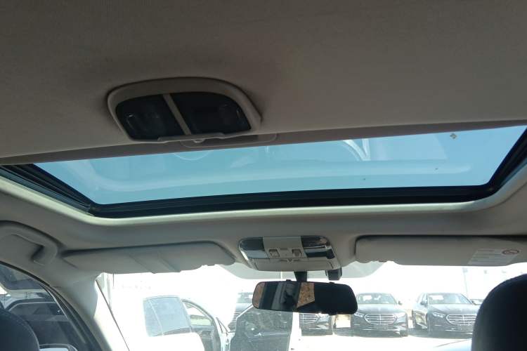 Used Subaru Outback 2012 2.5i Sport Edition Headliner