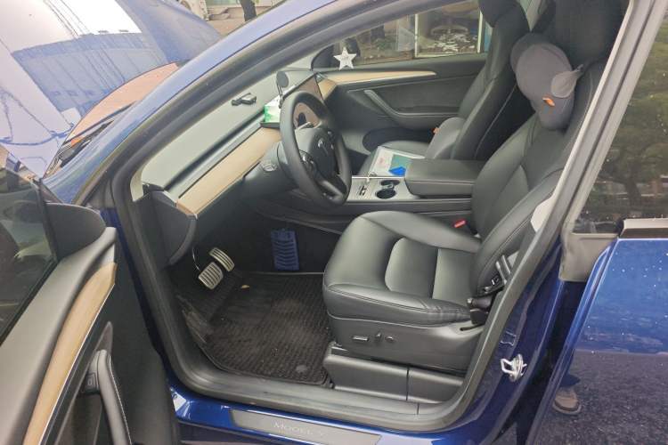 Used Tesla Model Y 2021 Performance High-Performance All-Wheel-Drive Version Left Front Seat