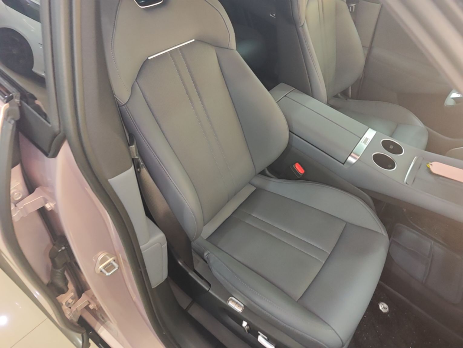 Xiaomi Auto YU7 2025 Ultra-Long Range Rear-Wheel Drive Version — снимка 19