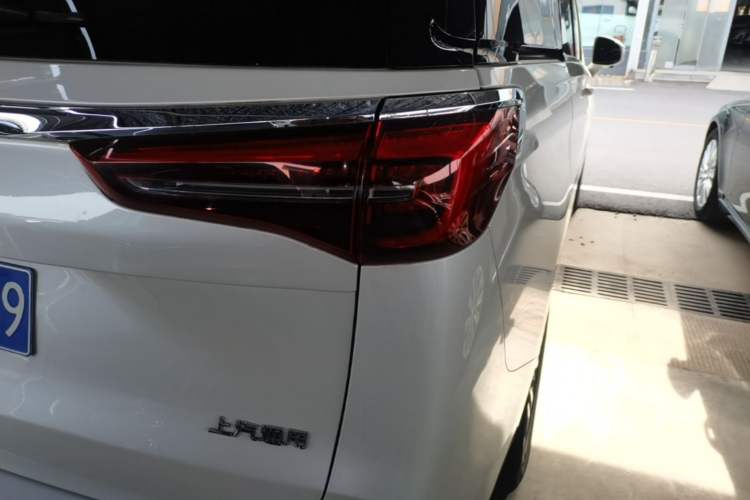 Used Buick GL8 2021 ES Landtrek 653T Comfort Edition
