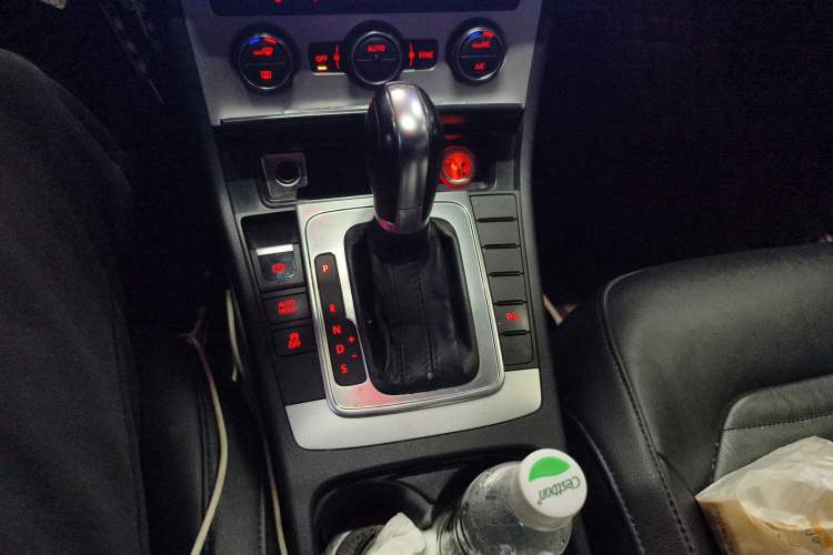 Used Volkswagen Magotan 2013 2.0 TSI Luxury Model
