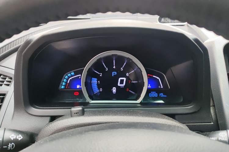 Used Luxgen U6 SUV 2015 2.0T ZhiZun Model