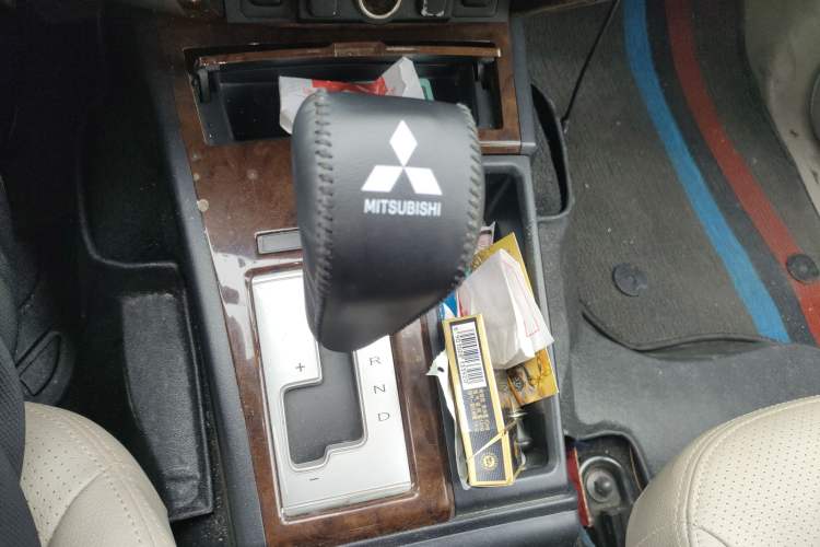 Used Mitsubishi Pajero Sport 2013 3.0L Automatic Two-Wheel Drive Luxury Edition
