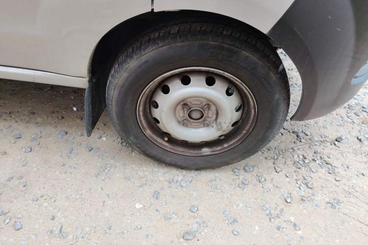 Used Jinbei Hiace X30 2021 1.5L Standard Version Air-Conditioner-Free Van China VI Emission Standard SWC15M Right Front Wheel Hub