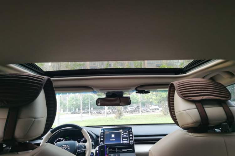 Used Toyota Avalon 2019 2.0L XLE Premium Edition China VI Headliner