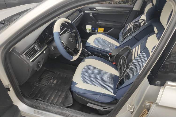 Used Volkswagen C-TREK 2017 230TSI DSG Comfort Version
