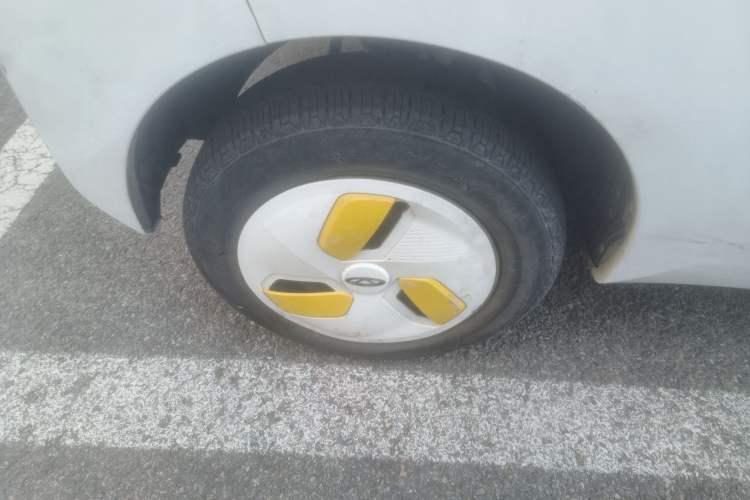 Used Chery QQ Ice Cream 2022 170km Sundae Phosphate Lithium-Ion
