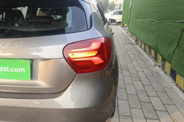 Used Mercedes-Benz A-Class 2017 Revised Version A 200 Fashion Edition
