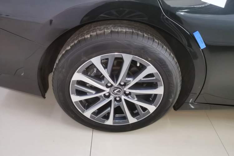 Used Lexus ES 2025 200 Premium Edition