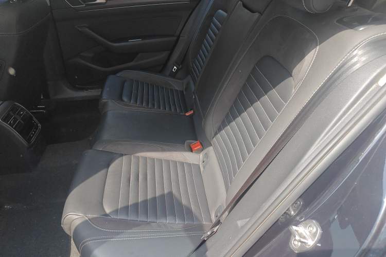 Used Volkswagen Magotan 2020 330TSI DSG Leading Model Left Rear Seat