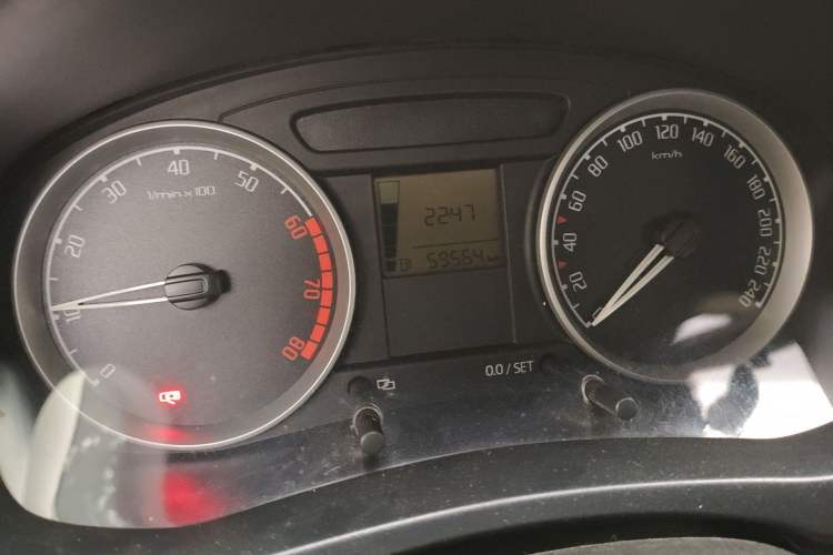 Used Skoda Fabia 2008 1.4L Manual Jingling Edition Odometer Close Up