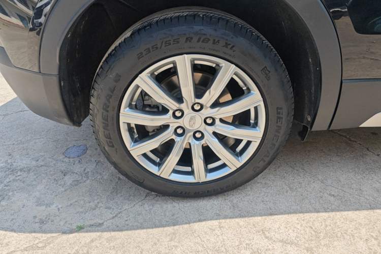 Used Cadillac XT4 2021 28T Two-Wheel Drive Luxury Version Right Rear Wheel Hub